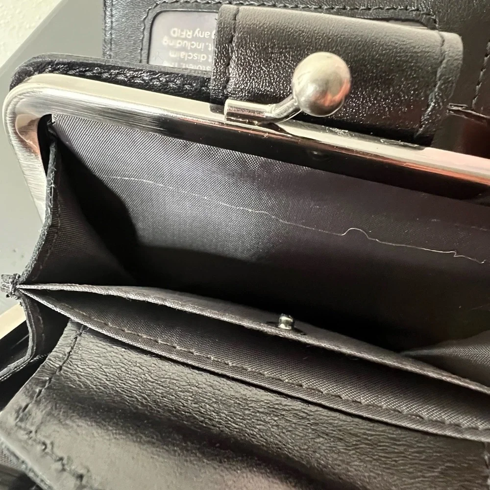 NWT Patricia Nash Heritage Collection Iberia Wallet in Black Leather